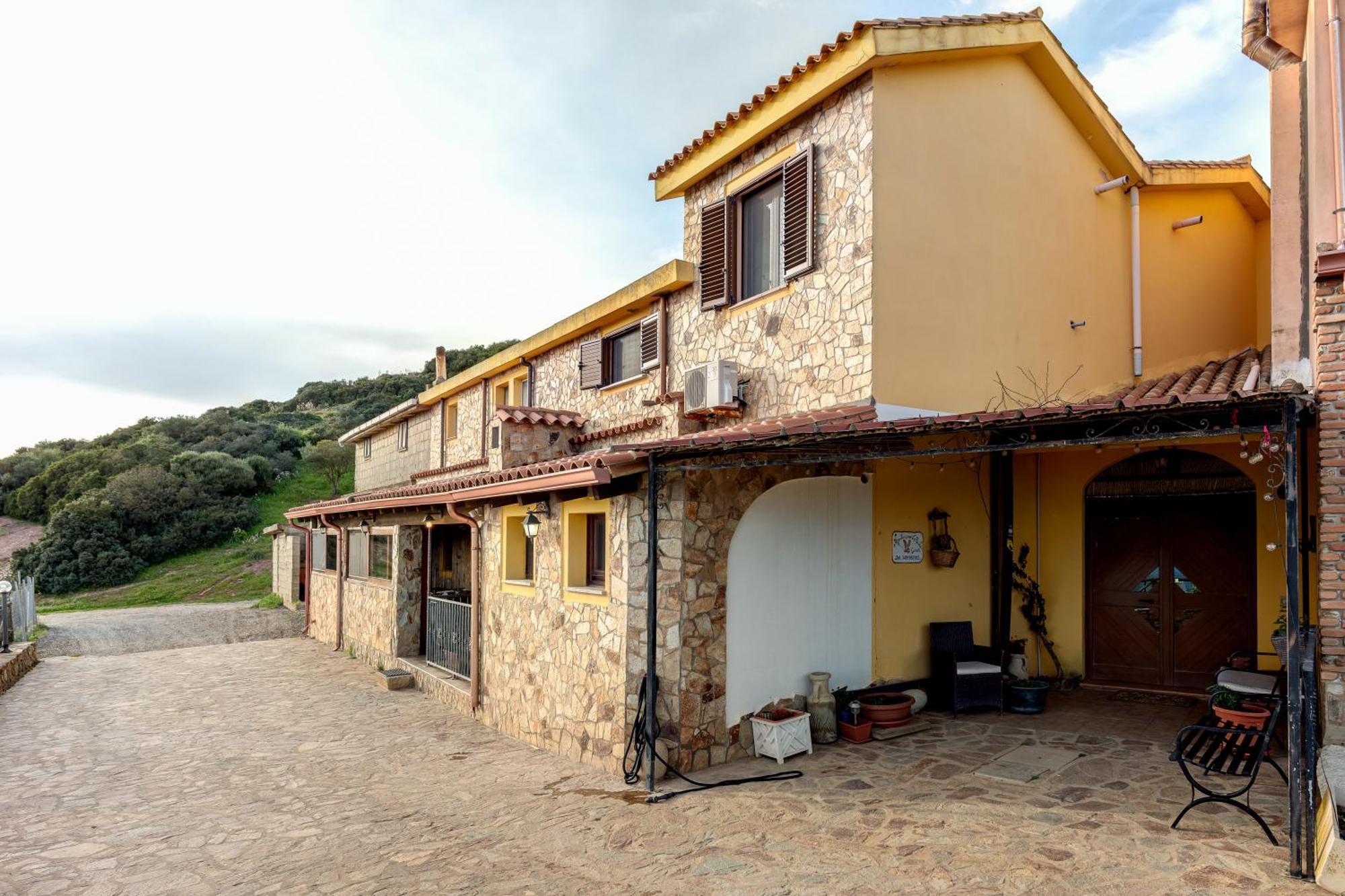 L'Aquila Arbus Exterior foto